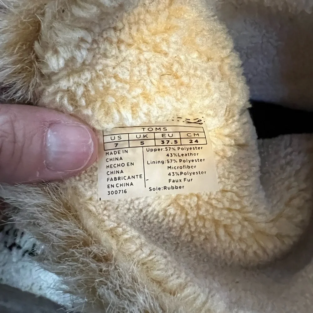Toms Tan Suede Faux Fur Cuff Winter Boots